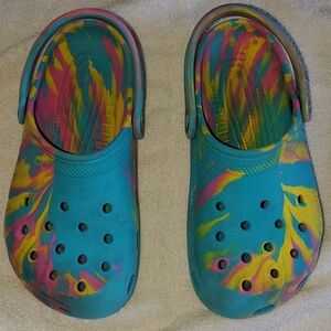 Kids Jr size 1 tye dye crocs